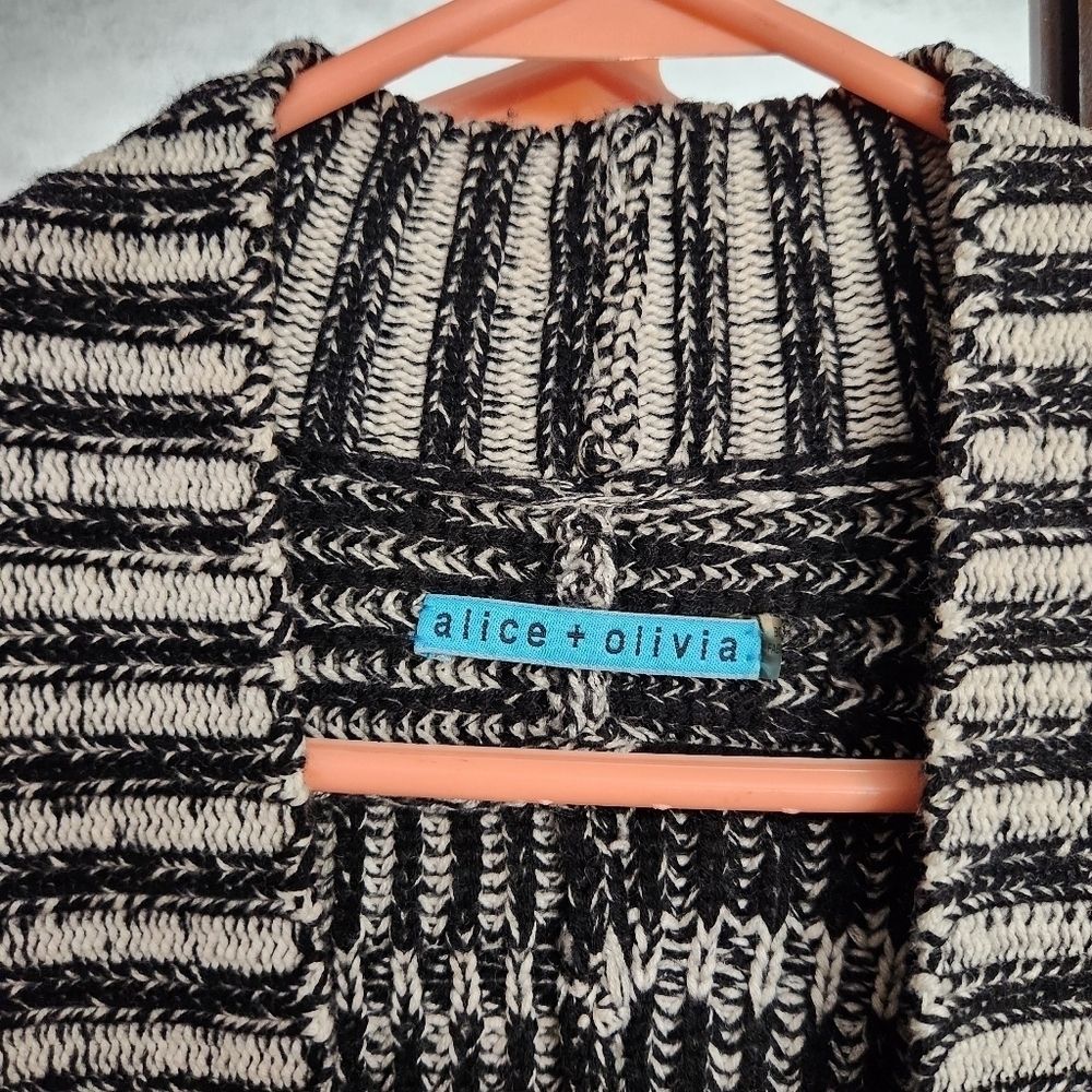 Alice + Olivia black and cream open cardigan size L/XL heavier weight - Picture 4 of 10